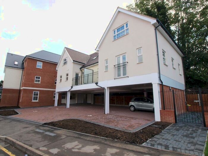 2 Bedroom Apartment To Rent In City Approach, Rayleigh, Essex, SS6