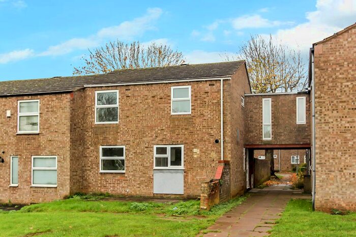 4 Bedroom Terraced House To Rent In Robin Lane, Wellingborough, NN8