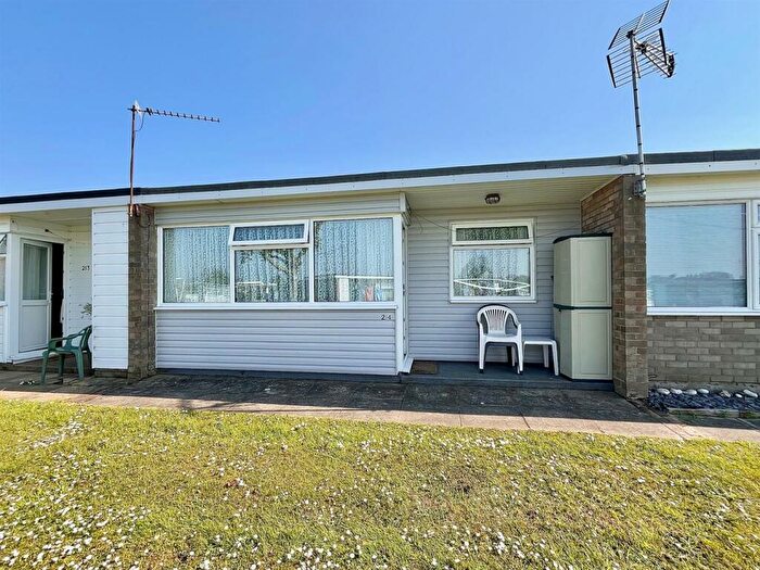 2 Bedroom Chalet For Sale In Sundowner, Newport Road, Hemsby, NR29