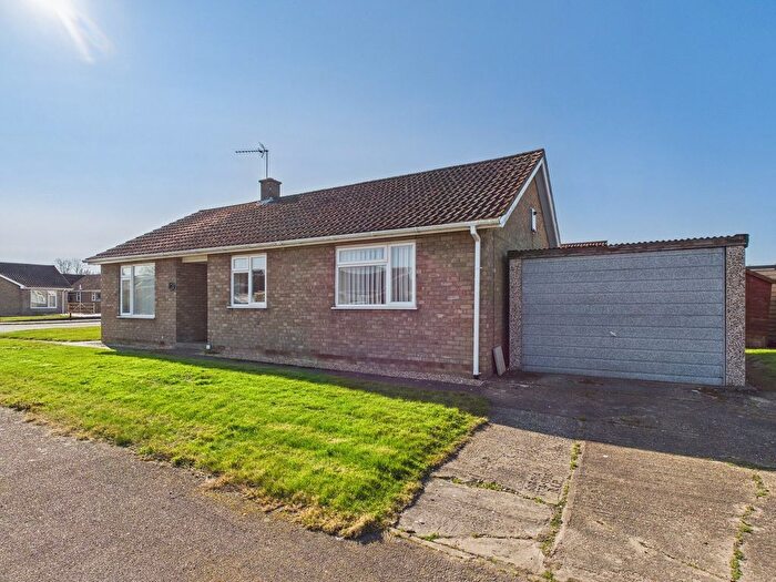 3 Bedroom Bungalow For Sale In North Lawn, Southery, Downham Market, PE38