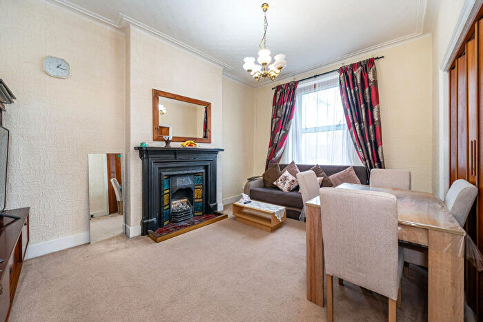 2 Bedroom Flat For Sale In Cleveland Mansions, London, NW6