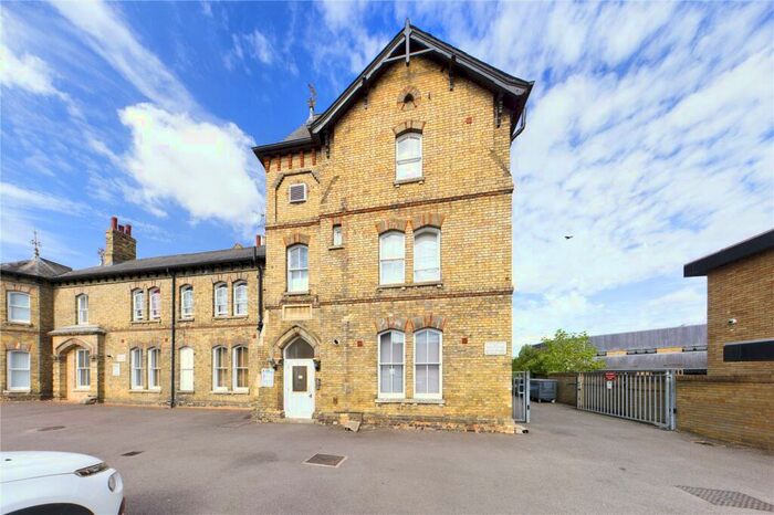 1 Bedroom Apartment To Rent In Grammar School Walk, Huntingdon, Cambridgeshire, PE29