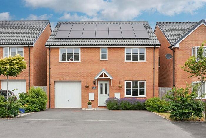 5 Bedroom Detached House For Sale In Douglas Drive, Grove, OX12