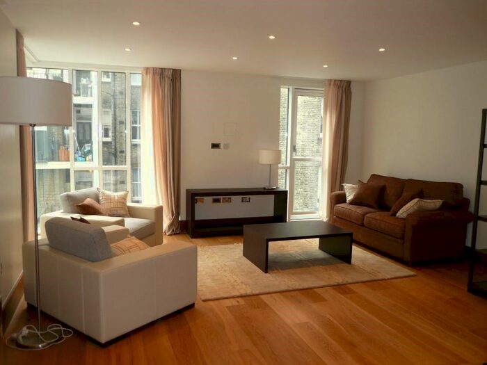 2 Bedroom Flat To Rent In Baker Street, Marylebone, London, NW1