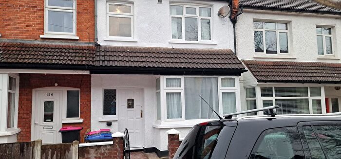 3 Bedroom Terraced House To Rent In Wenham Drive, Westcliff-On-Sea, SS0