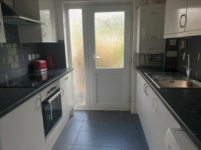 1 Bedroom Property To Rent In Tenterden Drive, Canterbury, CT2