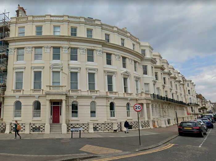 5 Bedroom Flat To Rent In St. Aubyns, Hove, BN3