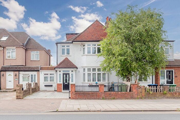 4 Bedroom Property For Sale In Chamberlayne Road, Kensal Rise, NW10