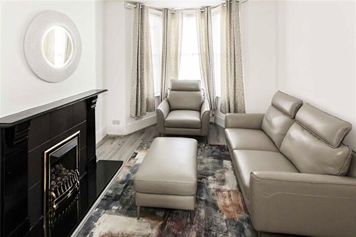 1 Bedroom Flat To Rent In Chapter Road, London, NW2