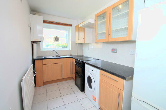 1 Bedroom Flat To Rent In Helen Court, Croydon Road, SE20