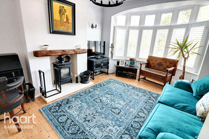 3 Bedroom Semi-Detached House For Sale In Herent Drive, Clayhall, IG5