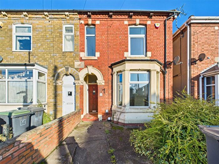 2 Bedroom Semi-Detached House To Rent In City Road, Beeston, Nottingham, NG9