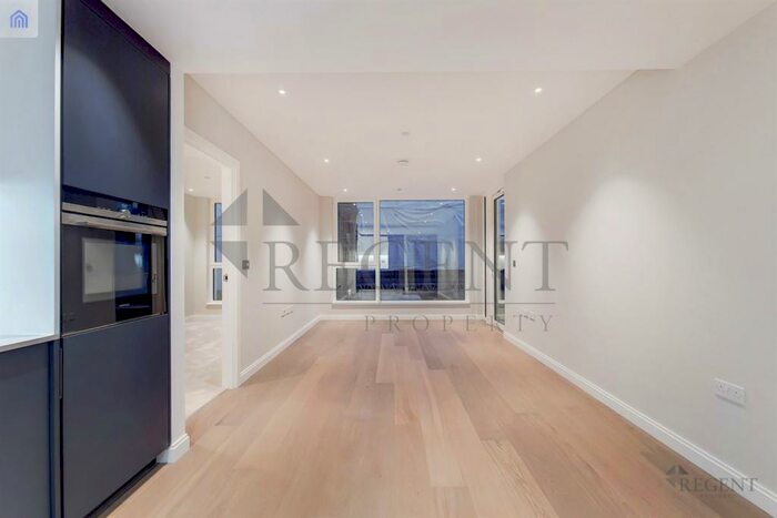 2 Bedroom Apartment To Rent In Oval Village, Kennington Lane, SE11