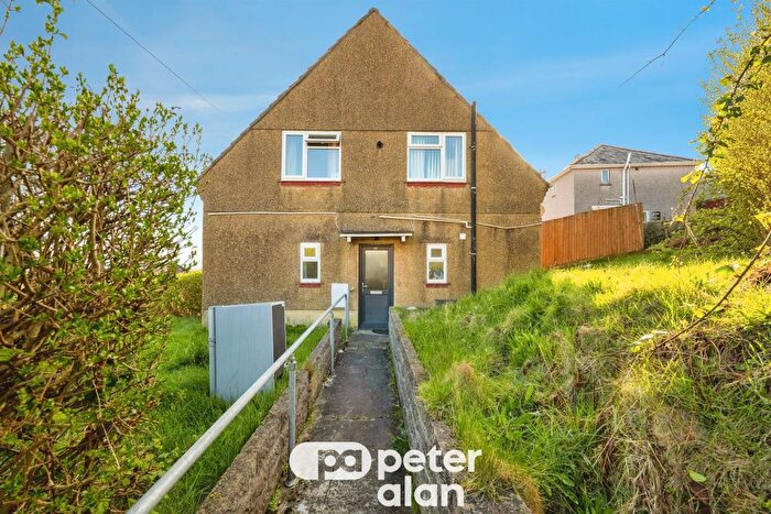 2 Bedroom Semi Detached House For Sale In Waun Wen Road, Mayhill, Swansea, SA1