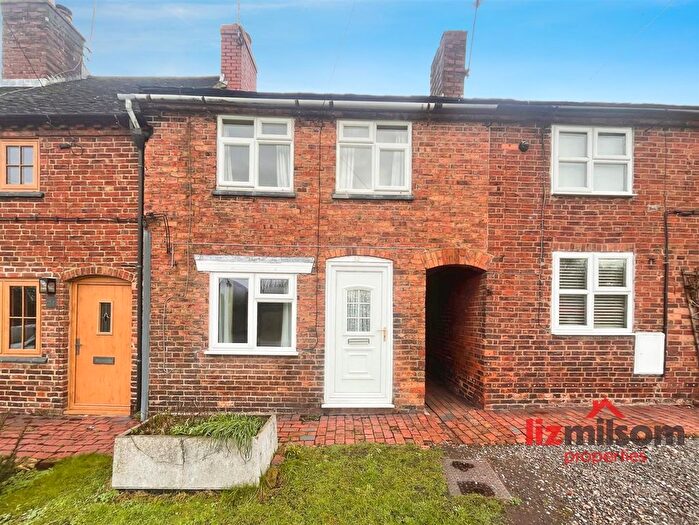 3 Bedroom Cottage For Sale In Ticknall Road, Hartshorne, Swadlincote, DE11