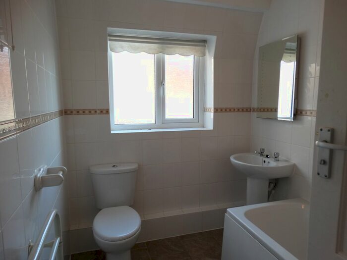 1 Bedroom Flat To Rent In Goring Road, Worthing BN12