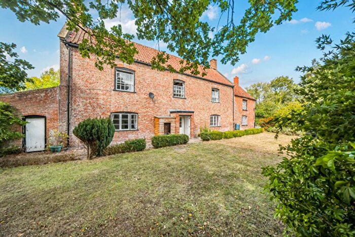 3 Bedroom House For Sale In Lot : East Farm, Purving Row, Eastertown, Lympsham, BS24