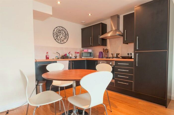 1 Bedroom Apartment To Rent In Cypress Point, Leeds City Centre, LS2