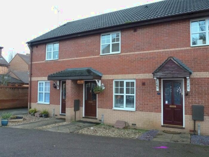2 Bedroom House To Rent In Hamilton Close, Banbury, OX16