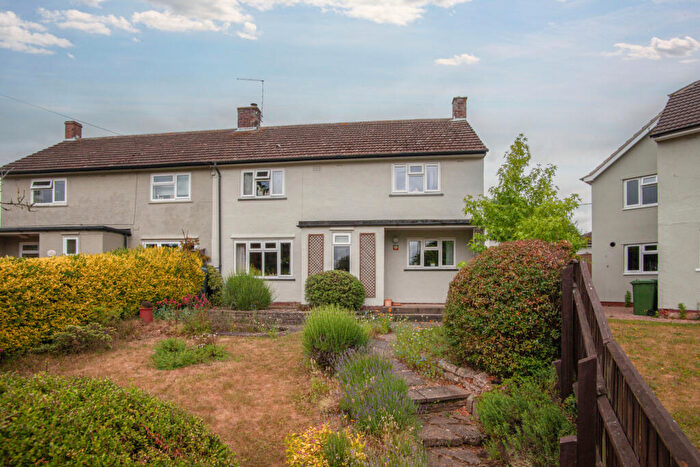 3 Bedroom Semi-Detached House For Sale In Portland Crescent, Woodbridge, IP12