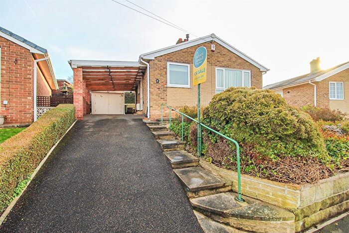 2 Bedroom Bungalow For Sale In Castle View, Wakefield, WF2