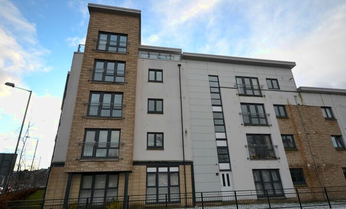 3 Bedroom Flat To Rent In Vasart Court, Perth, PH1