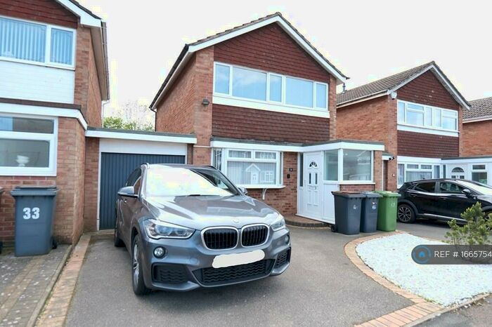 3 Bedroom Detached House To Rent In Orkney Close, Nuneaton, CV10