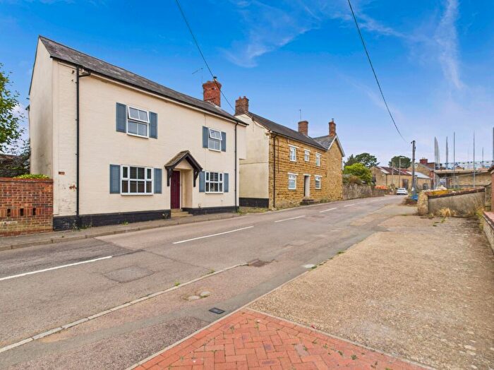 3 Bedroom Detached House For Sale In High Street, Astcote, NN12