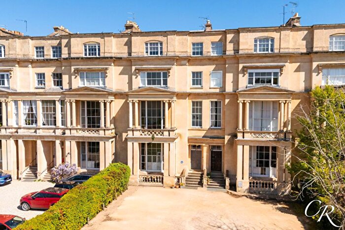 2 Bedroom Flat For Sale In Lansdown Terrace, Malvern Road, GL50