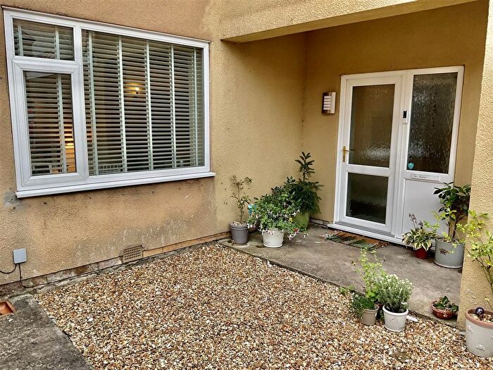 2 Bedroom Property To Rent In Esplanade Road, Scarborough, YO11