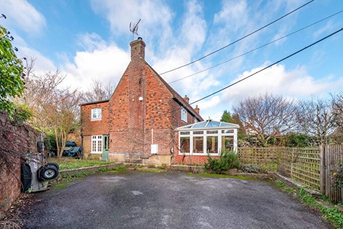 4 Bedroom Semi-Detached House For Sale In High Street, Nutley, TN22