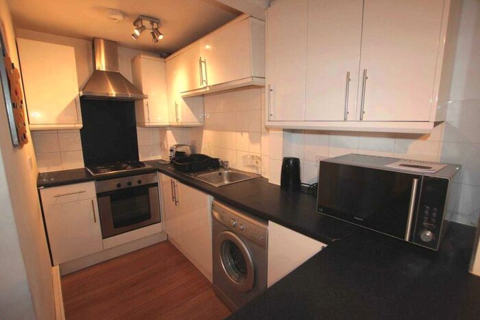 1 Bedroom Flat To Rent In Kings Road, RG1
