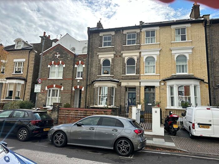 1 Bedroom Flat For Sale In B Rosehill Road, London, SW18