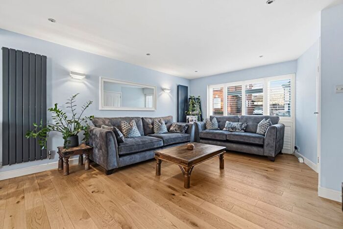 4 Bedroom Terraced House For Sale In Gander Green Lane, Sutton, SM1