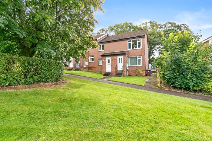 2 Bedroom Flat To Rent In Beechwood Drive, Alexandria, G83