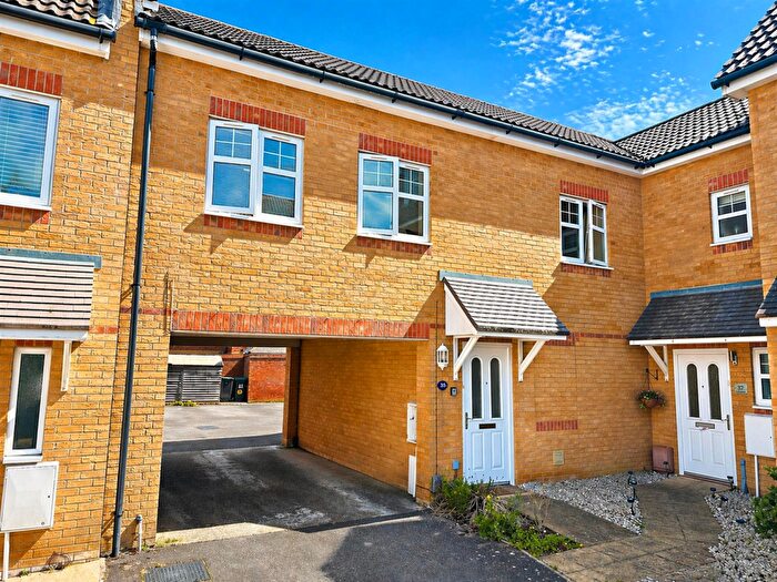 1 Bedroom Apartment For Sale In Westland Drive, Lee-On-The-Solent, PO13