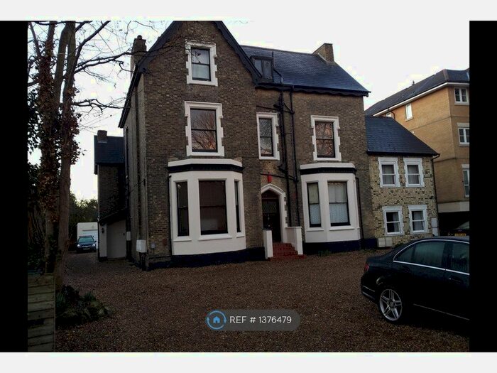 2 Bedroom Flat To Rent In Coper Cope Rd, Beckenham, BR3