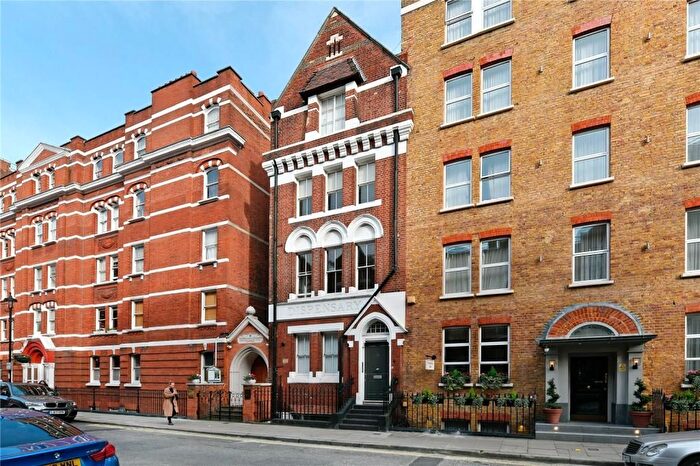 1 Bedroom Flat To Rent In Chiltern Street, London, W1U