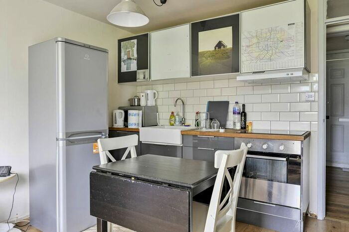 2 Bedroom Flat To Rent In Woodland Grove, Greenwich, London, SE10