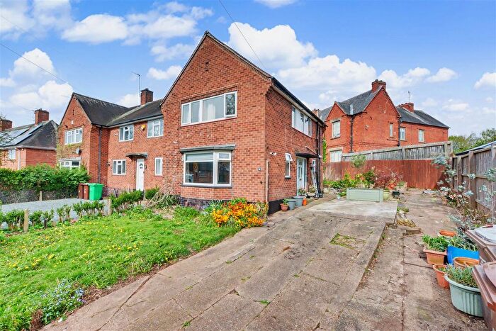 3 Bedroom End Terrace House For Sale In Denewood Crescent, Nottingham, NG8