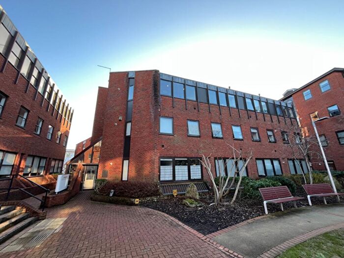 2 Bedroom Apartment To Rent In Southernhay Gardens, Exeter, EX1