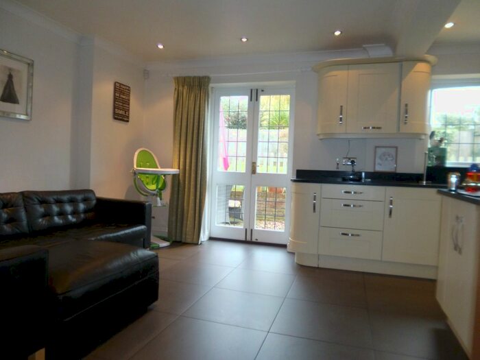 5 Bedroom Detached House To Rent In Athenia Close, Goffs Oak Cuffley EN7