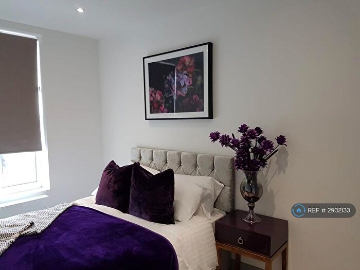 2 Bedroom Flat To Rent In Central Road, Stanford-Le-Hope, SS17