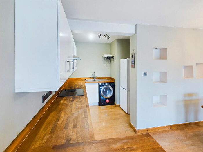 2 Bedroom Apartment To Rent In Flat Riverside Lofts, - St Georges Quay Lancaster, Lancashire, LA1
