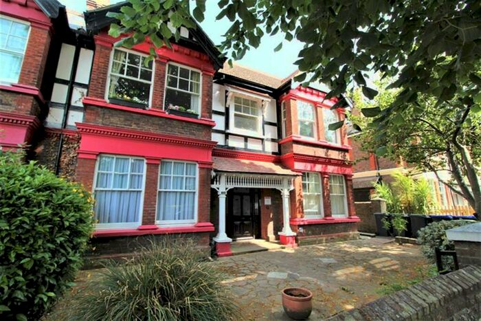 2 Bedroom Flat To Rent In Shakespeare Road, Worthing, BN11