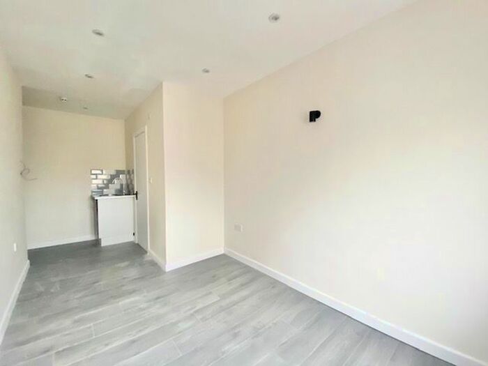 1 Bedroom Studio To Rent In Orchard Court, Rose Hill, Oxford, OX4