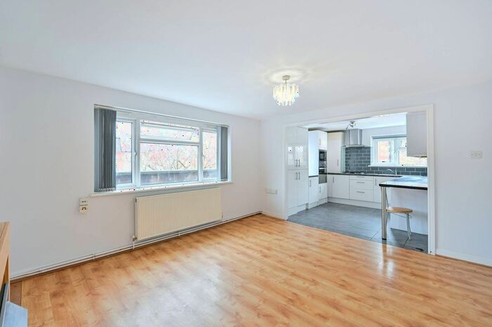 2 Bedroom Flat To Rent In Shrewsbury Walk, Old Isleworth, Isleworth, TW7