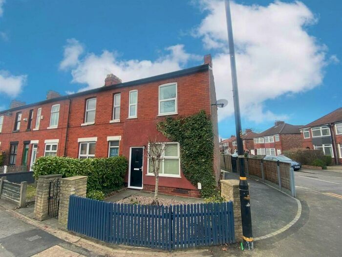 2 Bedroom End Of Terrace House To Rent In Glebelands Road, Sale, M33