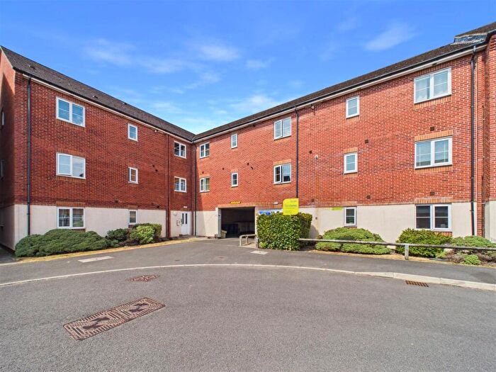 2 Bedroom Apartment To Rent In Shaw Gardens, Gedling, Nottingham, NG4