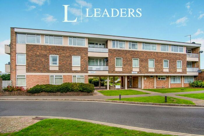 2 Bedroom Flat To Rent In Arundel Gardens, BN16